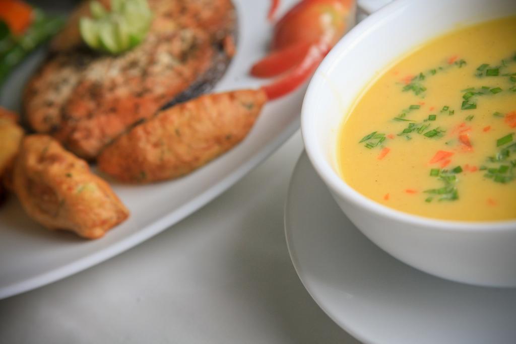 Lavendish Okrin Hotel Катарагама Екстериор снимка