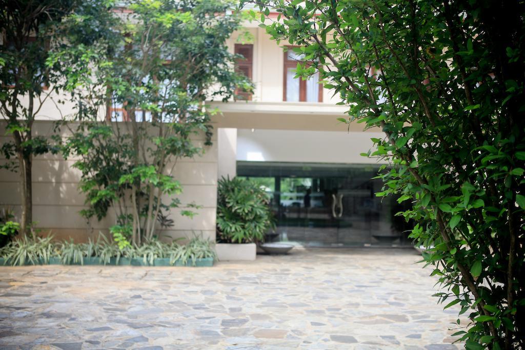 Lavendish Okrin Hotel Катарагама Екстериор снимка
