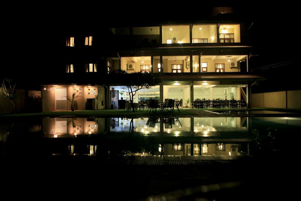 Lavendish Okrin Hotel Катарагама Екстериор снимка