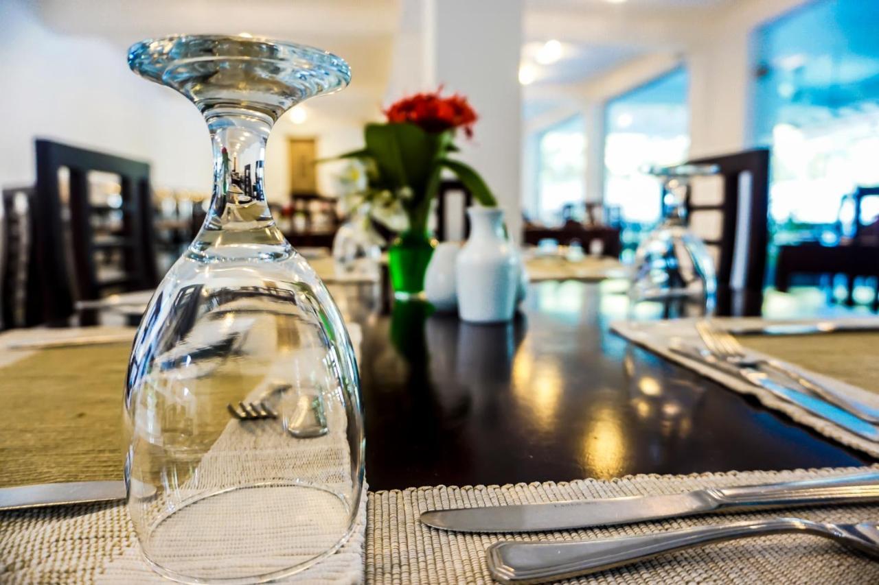 Lavendish Okrin Hotel Катарагама Екстериор снимка